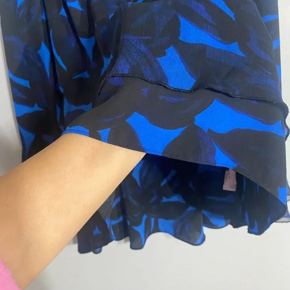 Blue and Black Patterned Blouse - Picture 8 of 13